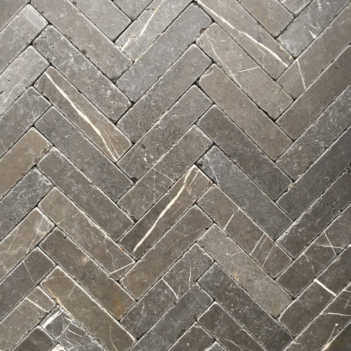 Tumbled Pietra Herringbone