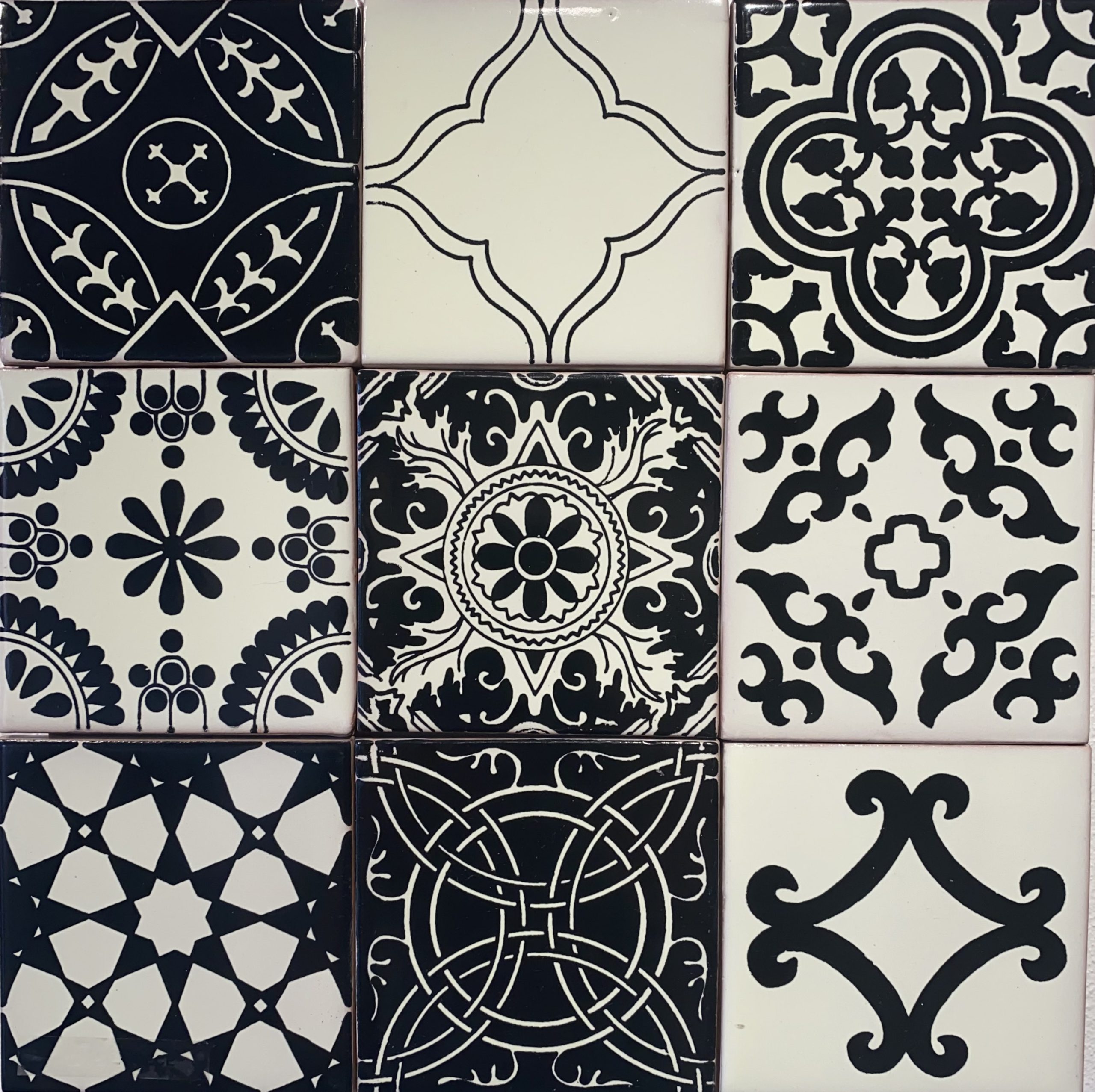 Talavera Black & White Set